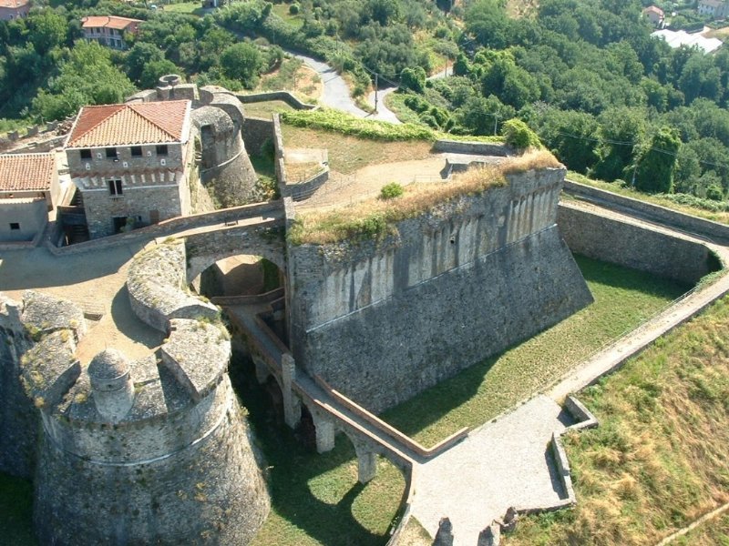 Fortezza di Sarzanello